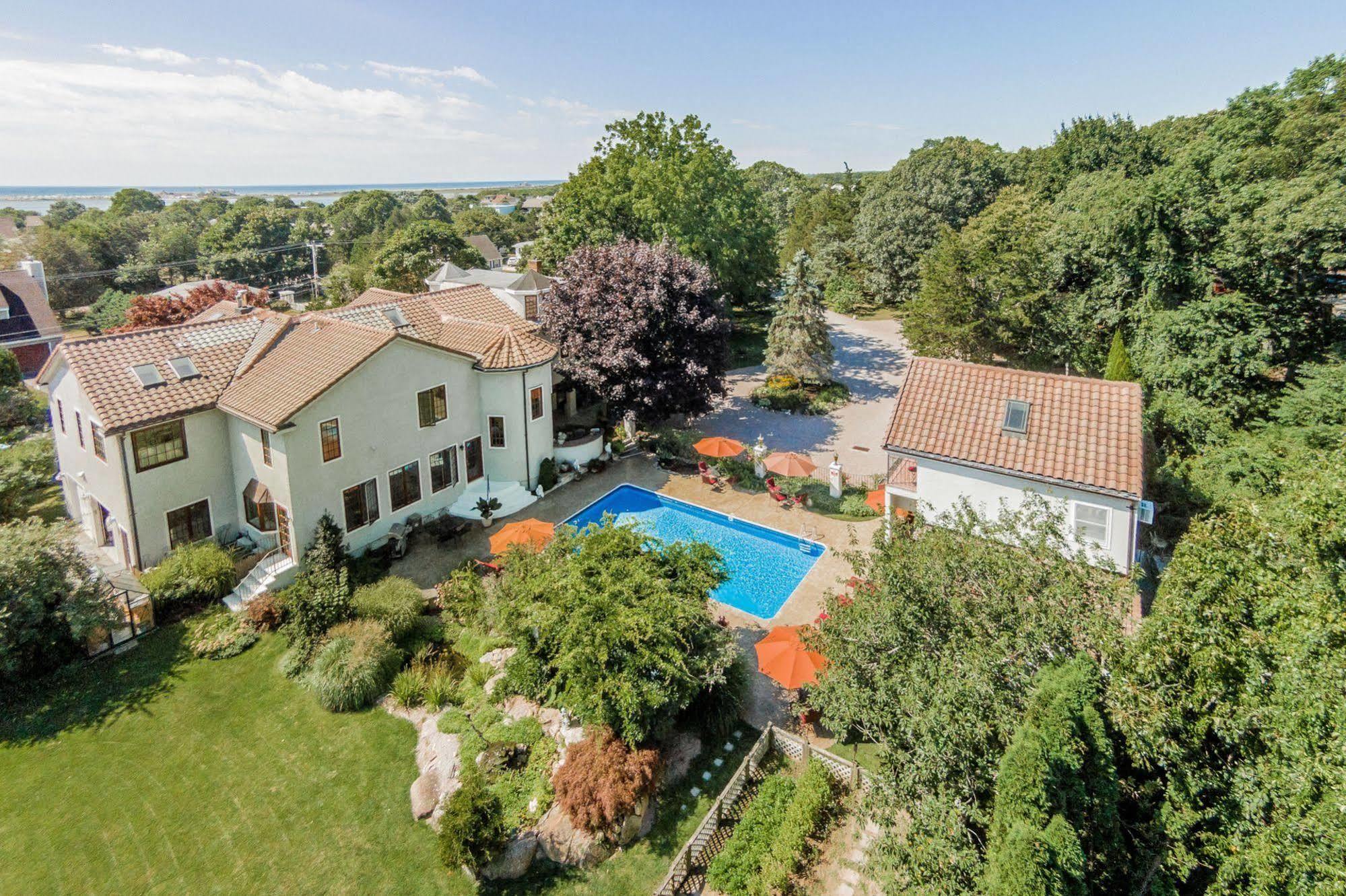 The Villa Bed And Breakfast Westerly Exterior foto