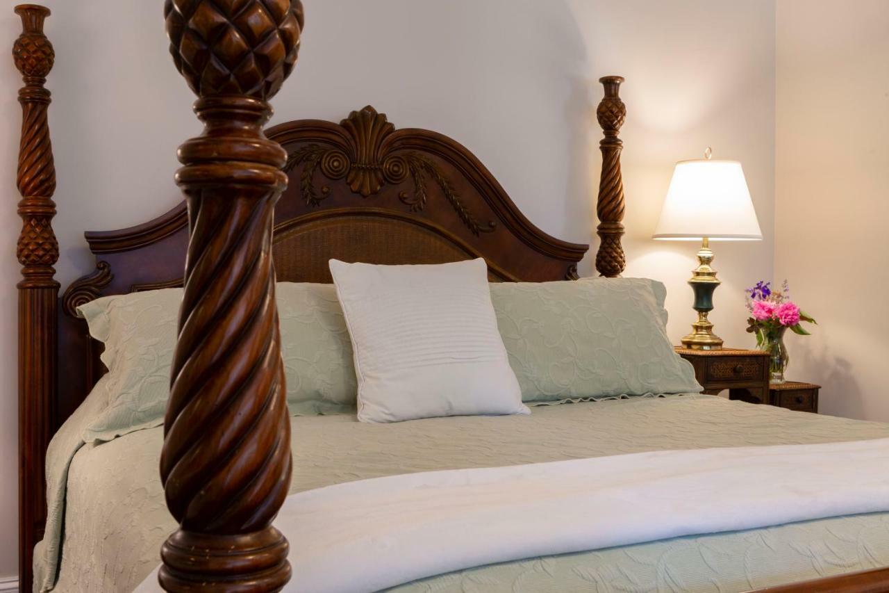 The Villa Bed And Breakfast Westerly Exterior foto